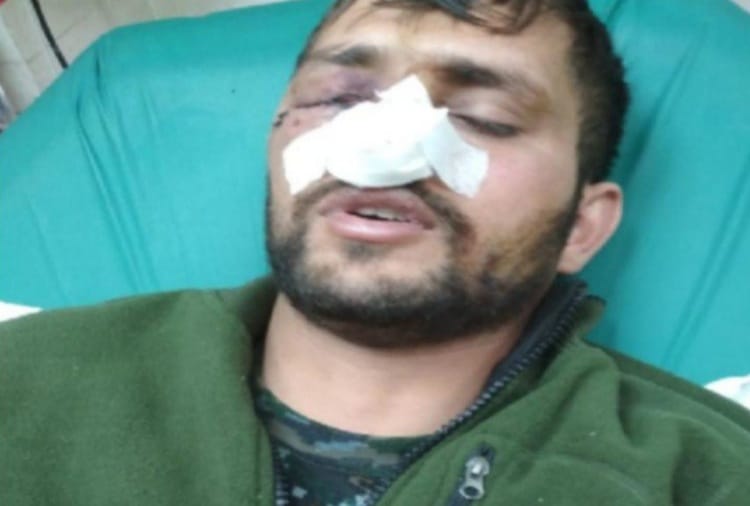 Pulwama Encounter, Injured Sepoy Davinder Kumar Surgery in Chandigarh