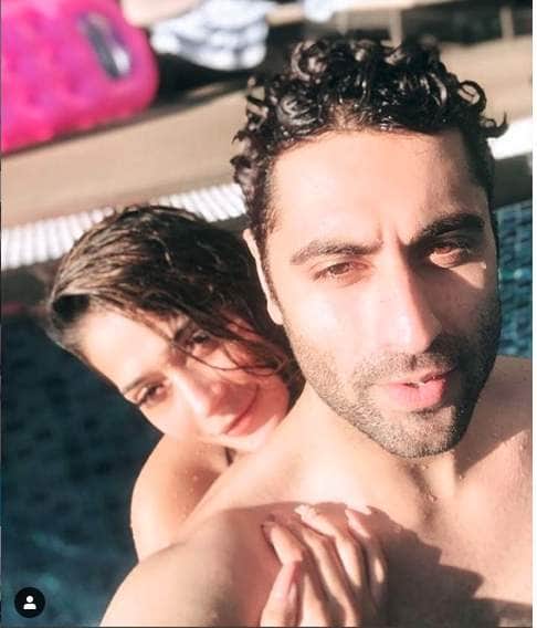 sara khan and ankit gera cozy in swimming pool photo viral