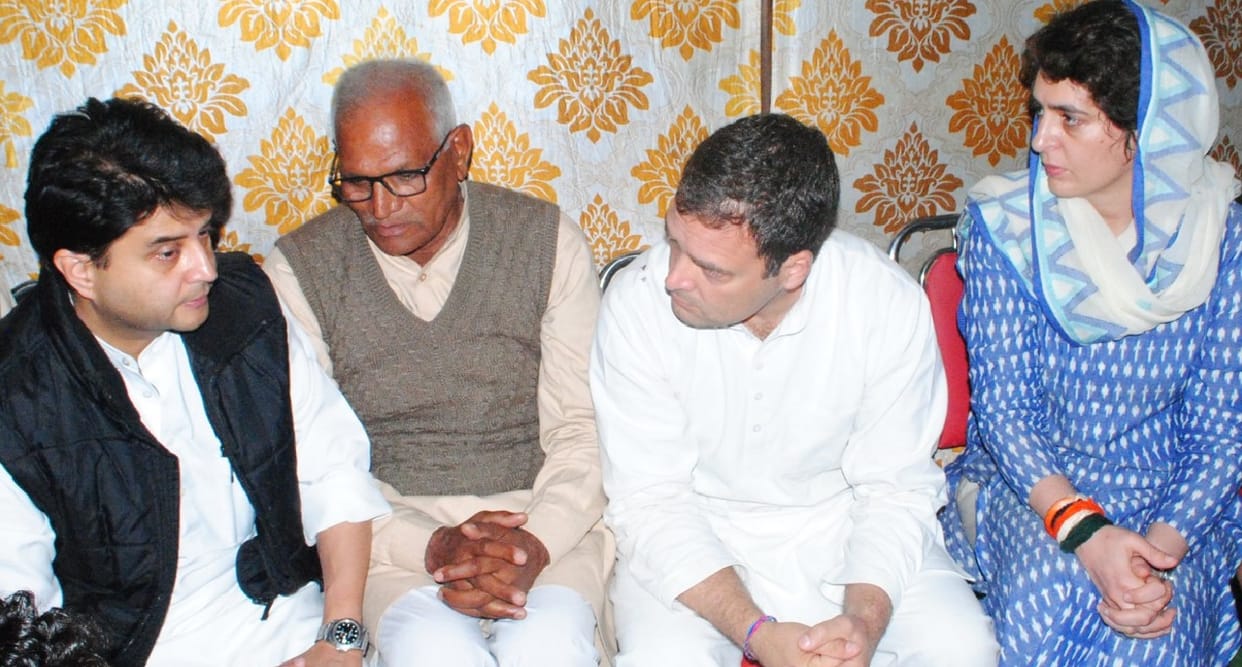 rahul aur priyaanka ne shaheedo ke parivaar se dukh saaja kiye