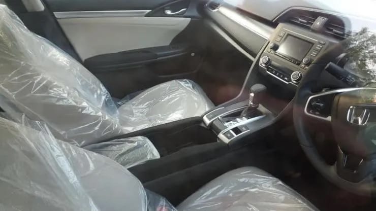 2019 Honda Civic will launching on march 7 in India, V & VX variants leaked at dealership