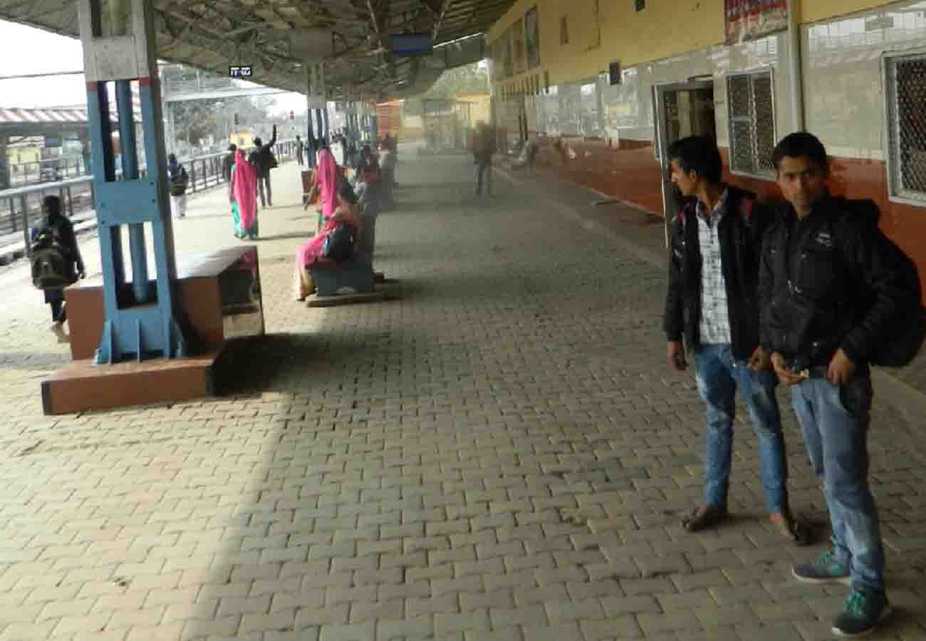 high alert in kanpur after blast in kalindi express