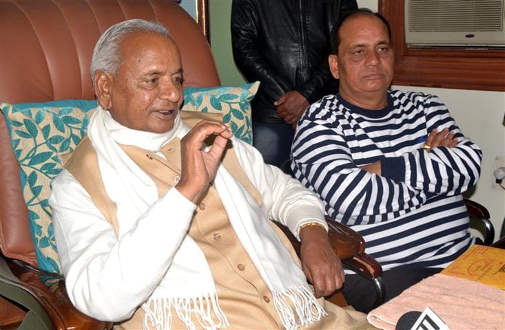 Government should end Article 370: Kalyan