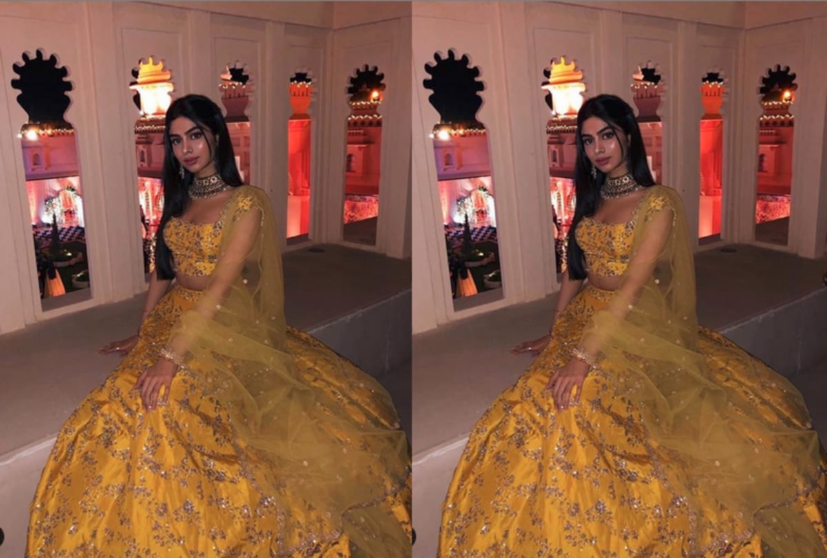 khushi kapoor ready to entry in bollywood with karan johar film