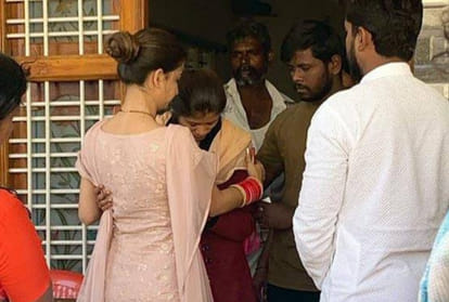 sath nibhana sathia fame sasan met pulwama terror attack martyr family