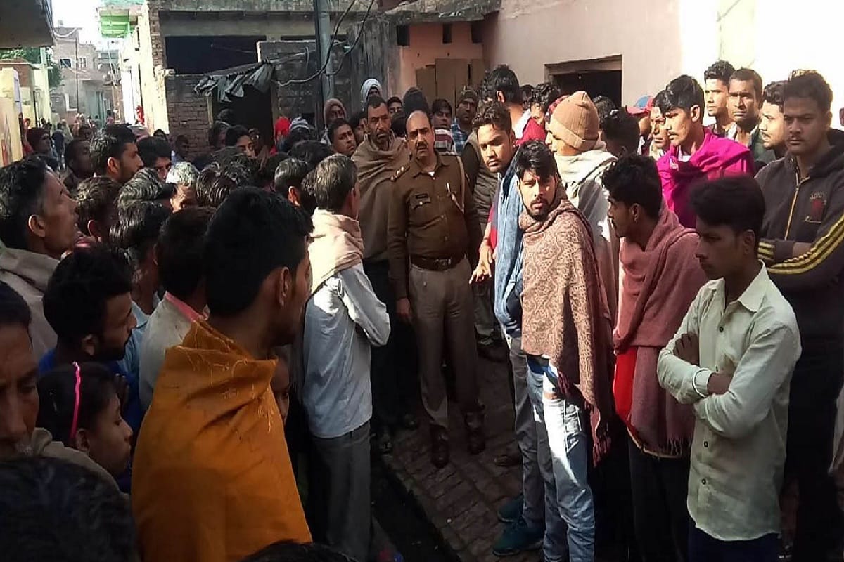 Murder of a young man in muzaffarnagar and The Police is investigating