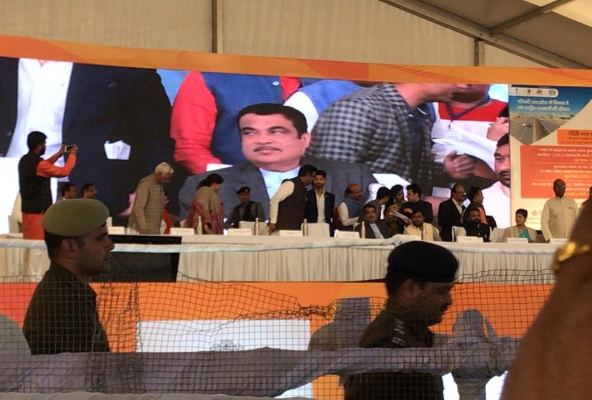 nitin gadkari lay foundation of syana garh highway say clean ganga till 2020 delhi meerut in 54 min