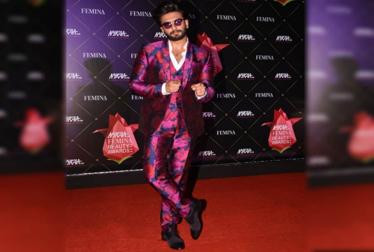 Ranveer Singh with wife Deepika Padukone at Nykaa Femina Beauty Awards 2019
