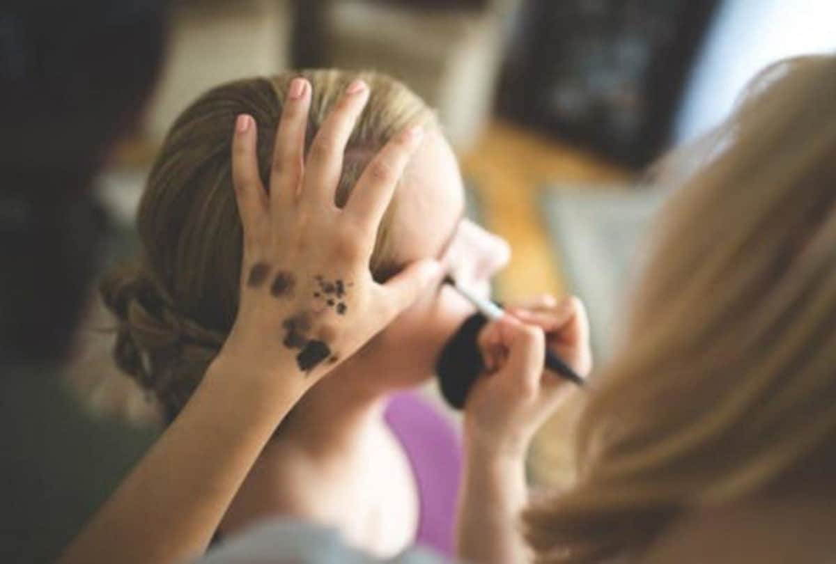 South Korea beauty industry targets very young girls