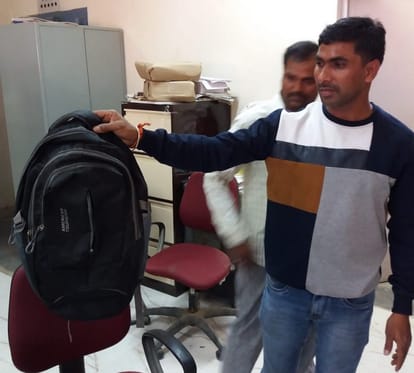 Robbers unsuccessful in bank robbery in varanasi
