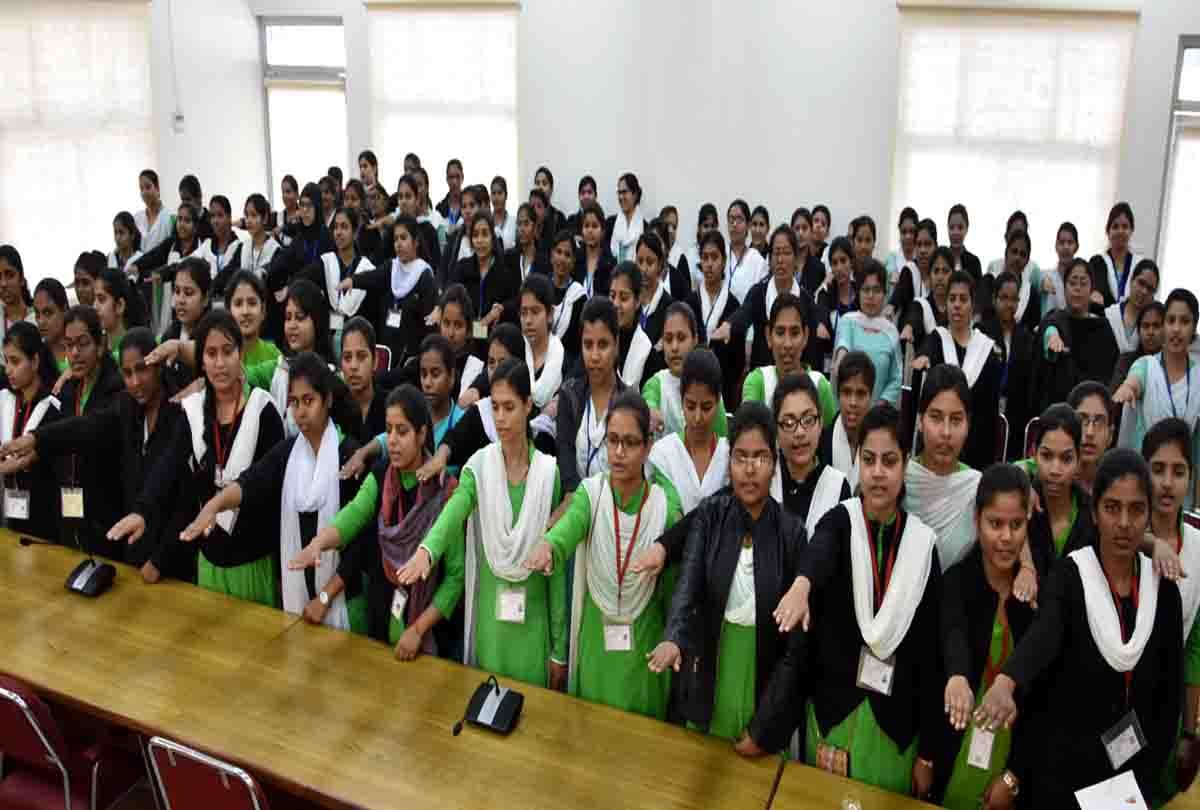 Only the daughters will read, the nation will be strong