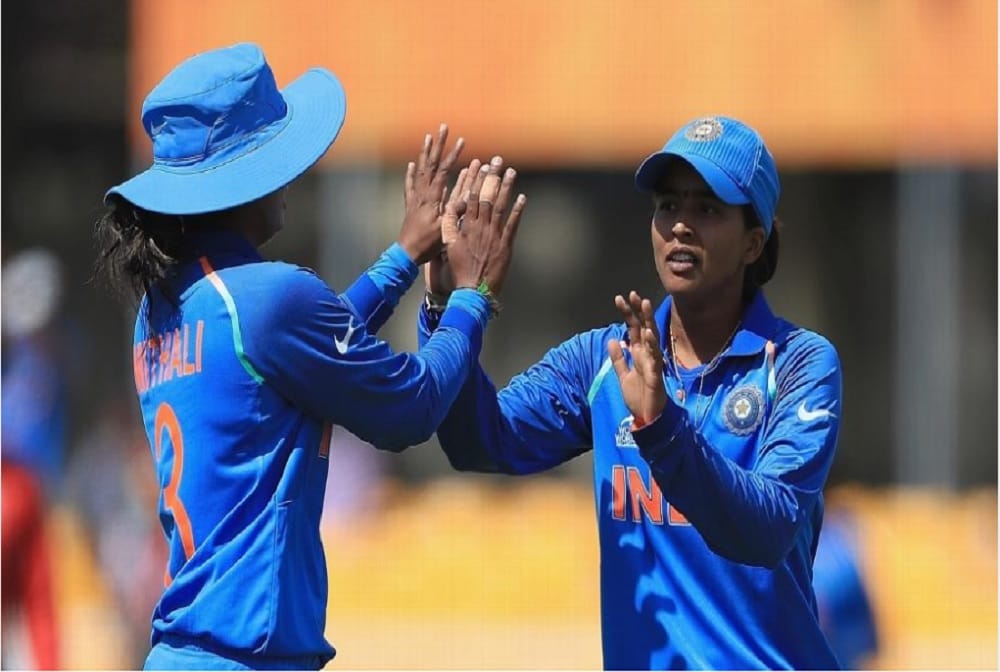 Ekta Bisht wreck England, indian women team won first odi by 66 runs