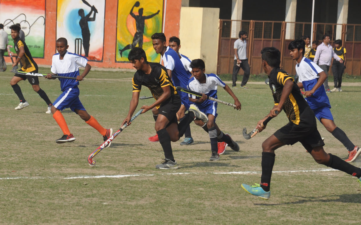 सैफई ने 7-0 तो देवरिया ने 1-0 से जीता मैच