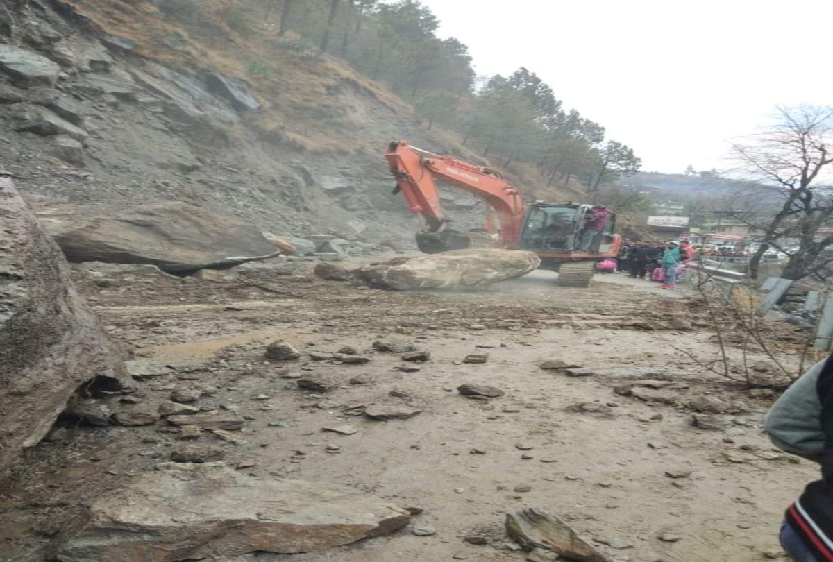 landslide and avalanche occurred in himachal after heavy rainfall
