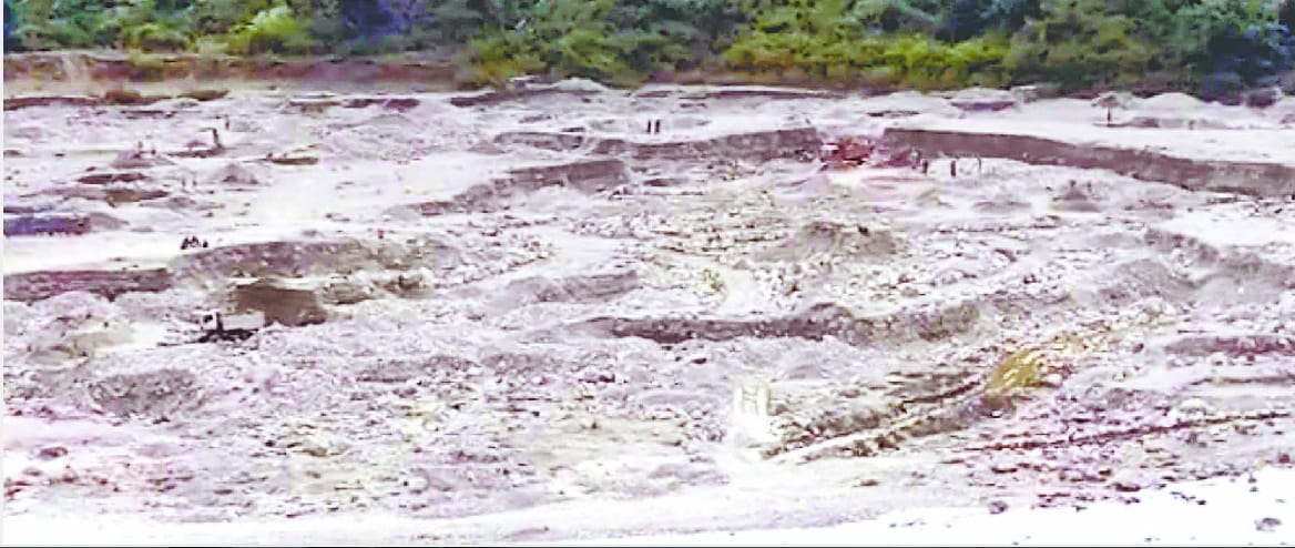 Uncontrolled mining in ladhiya river