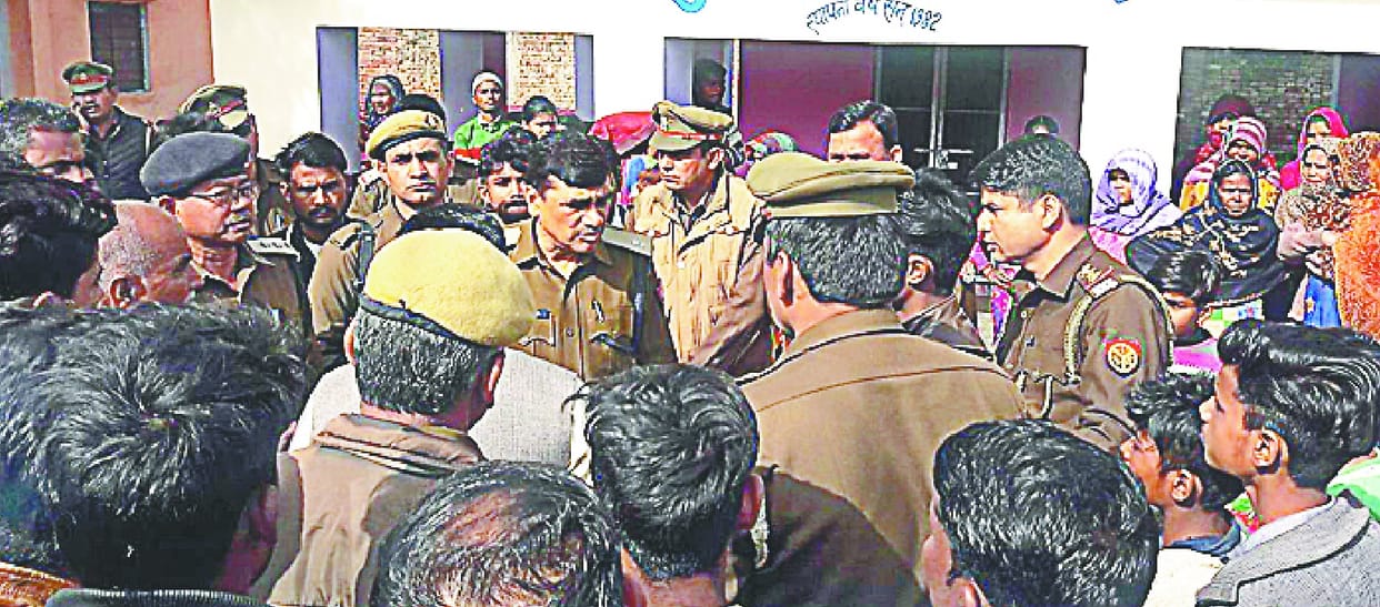 Dr. Ambedkar's statue fragmented, hangama