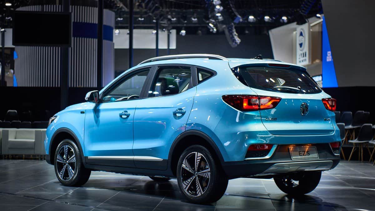 Hyundai kona vs mg ezs electric suv comparision in india, which one is better