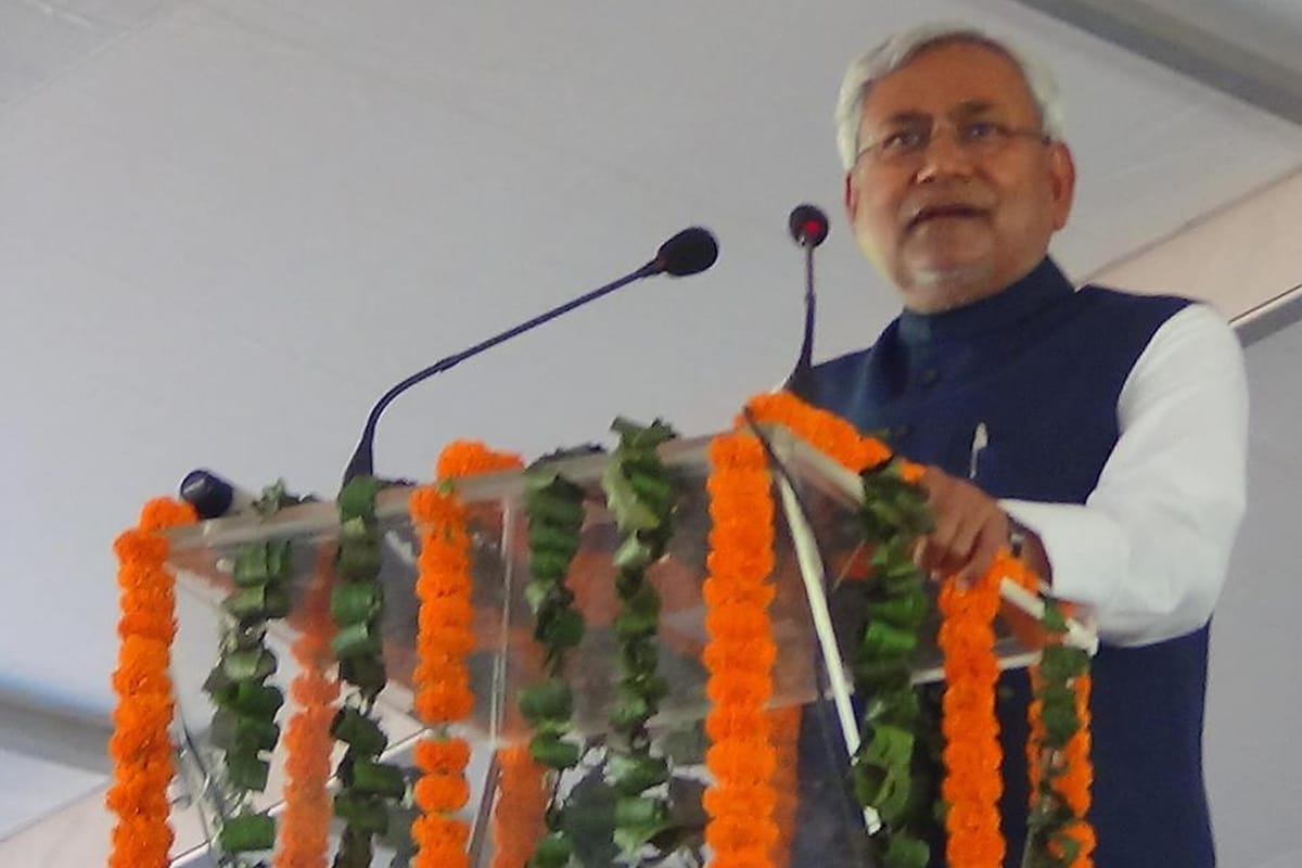 Nitish Kumar said article 370 should not be touched by government
