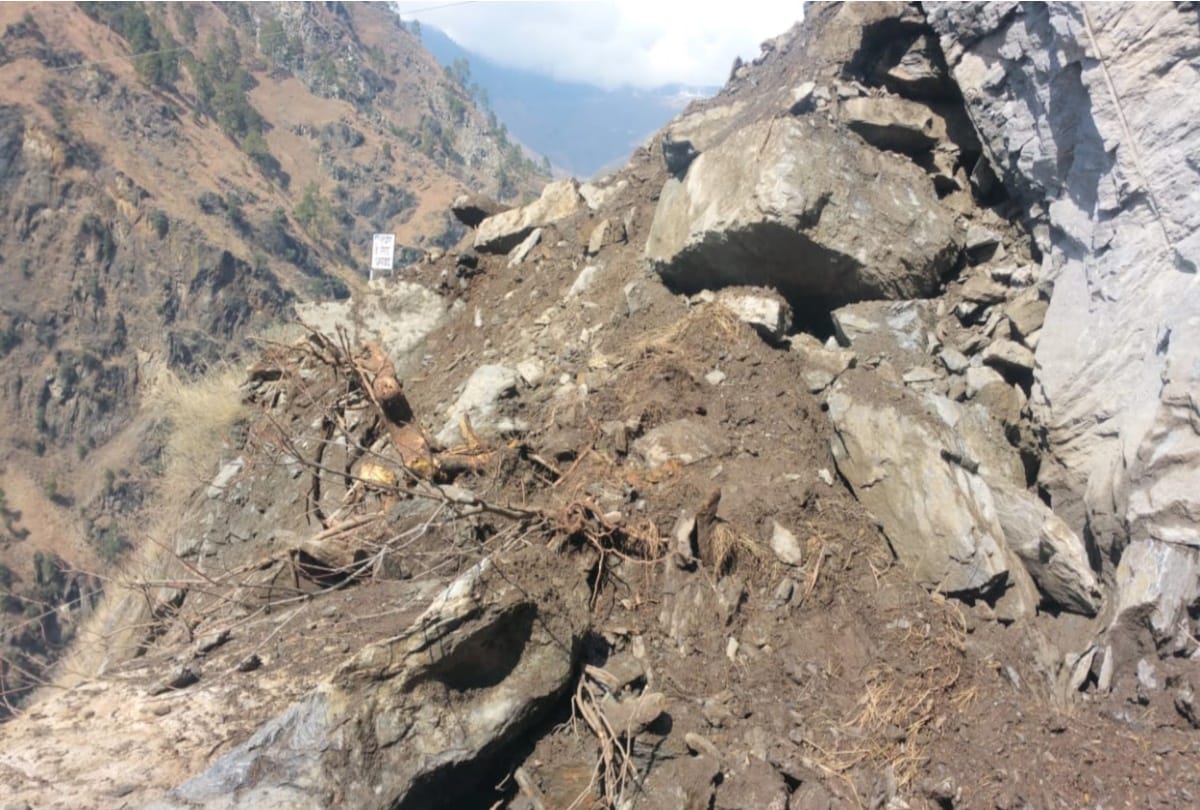 landslide and avalanche occurred in himachal after heavy rainfall
