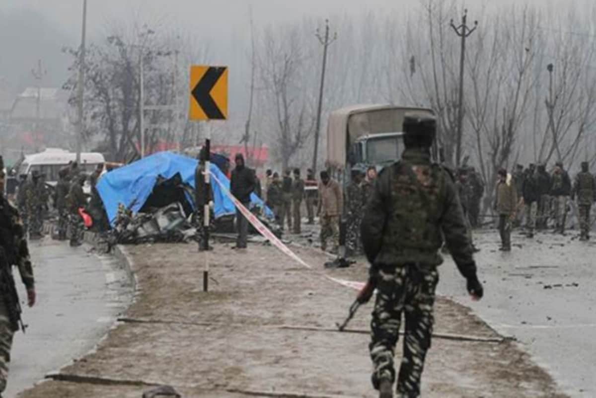 pulwama attack jammu kashmir crpf vehicle attacked by militants