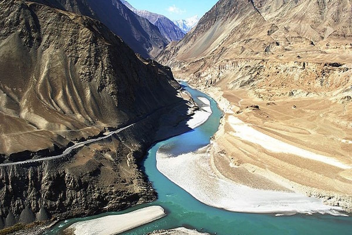 pakistani officer says india can not stop coming water in pakistan