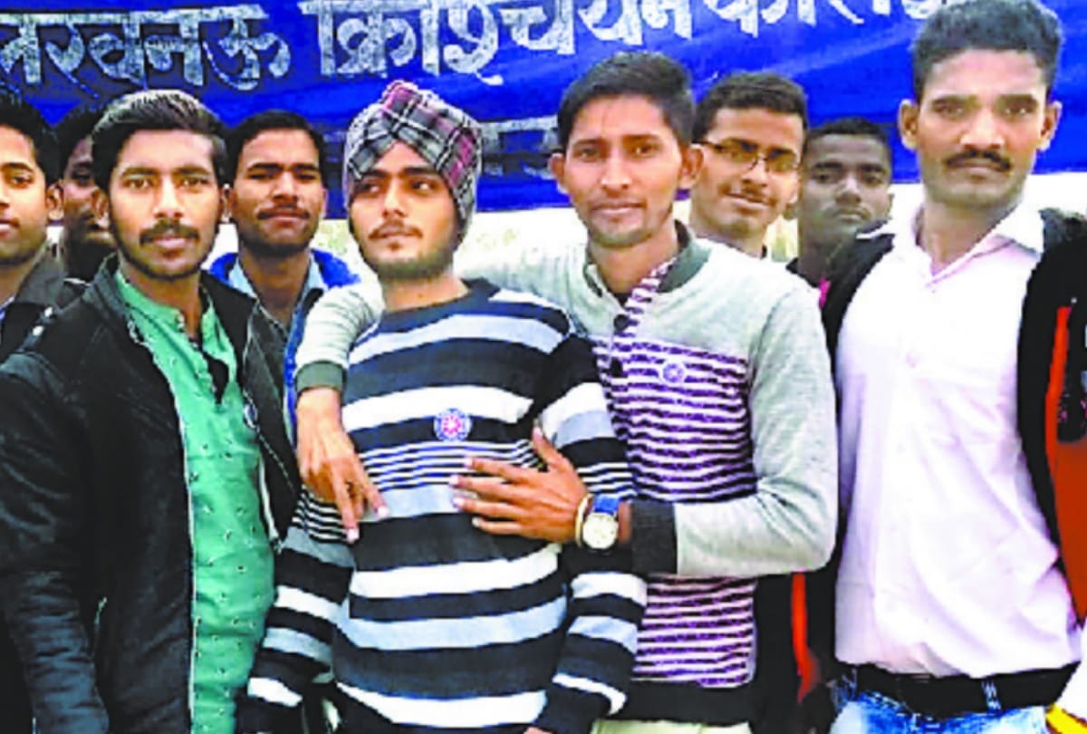 seven students of lucknow christian degree college teaches children of slum and rural areas