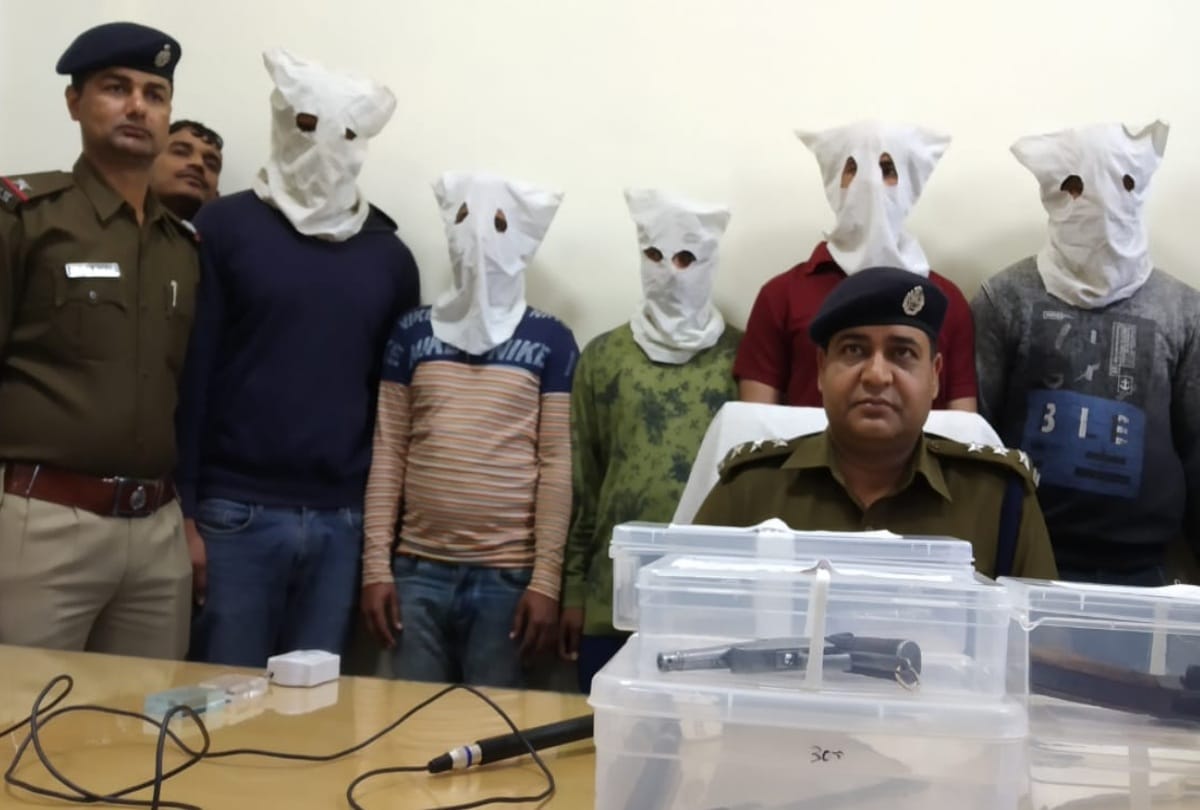 bar dancer murder in gurugram faridabad police arrested 2 accused and 3 others