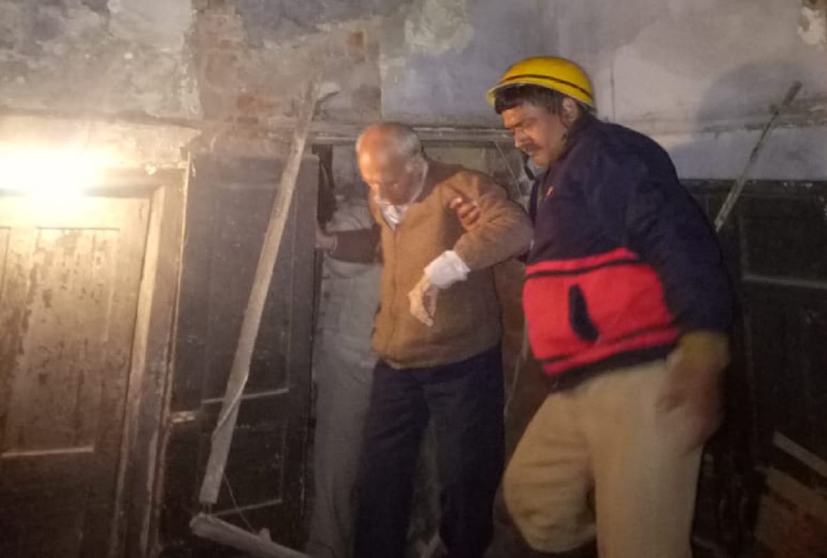 building collapsed in delhi Karol Bagh