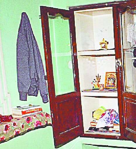 15 minute me khangaal saraf ka ghar