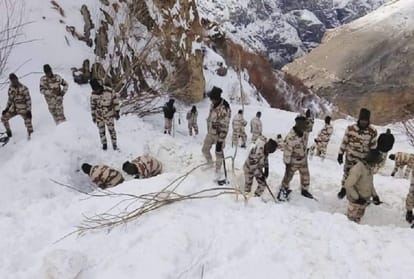 missing soldiers not rescued even after 12 day of buried in avalanche