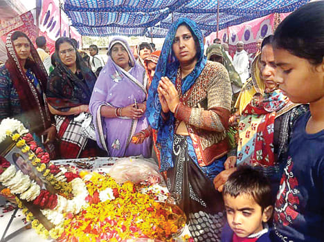 Exhausted eyes pay tribute to husband
