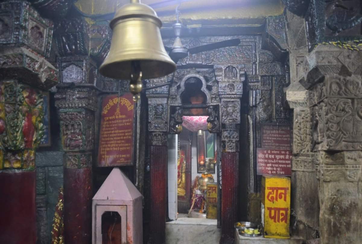 shape of Shani Dev on butter Shivalinga in Baba Bhootanath temple mandi himachal