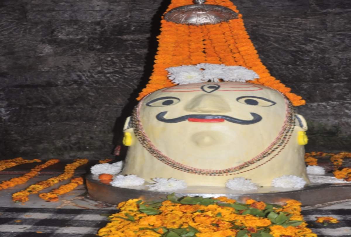 shape of Shani Dev on butter Shivalinga in Baba Bhootanath temple mandi himachal