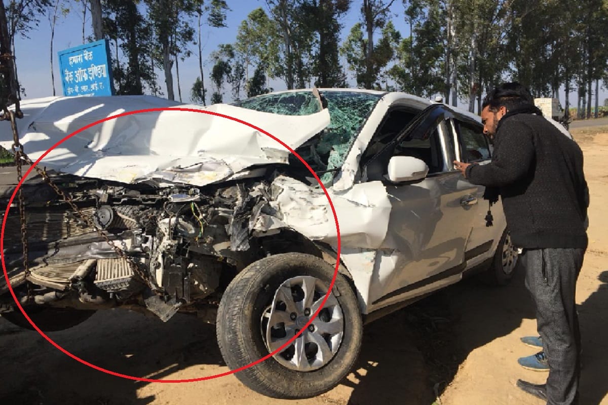 Muzaffarnagar car accident and two killed and three members of family injured