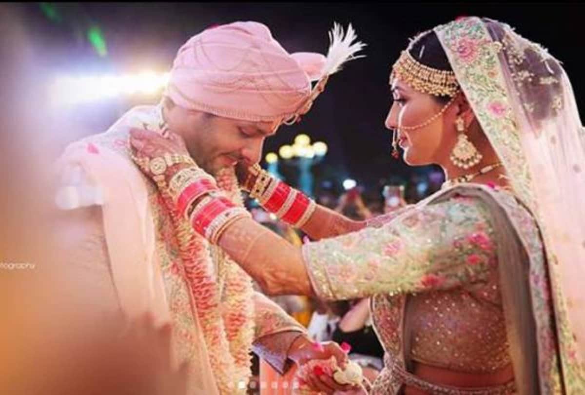 singer neeti mohan nihar pandya wedding photos on social media
