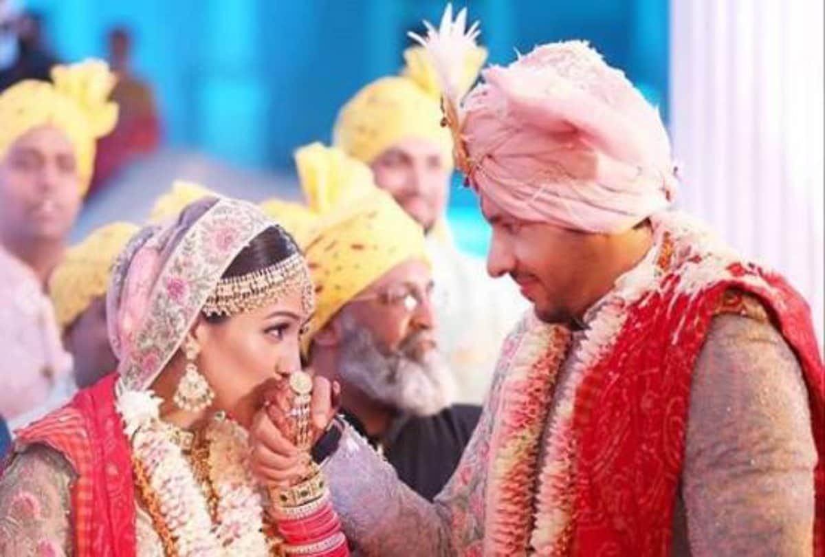 singer neeti mohan nihar pandya wedding photos on social media