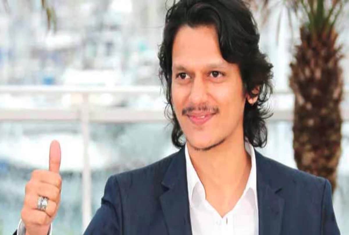 Gully Boy Fame Actor Vijay Verma Will Share Screen With Radhika Apte in Anand Gandhi Science Fiction Series
