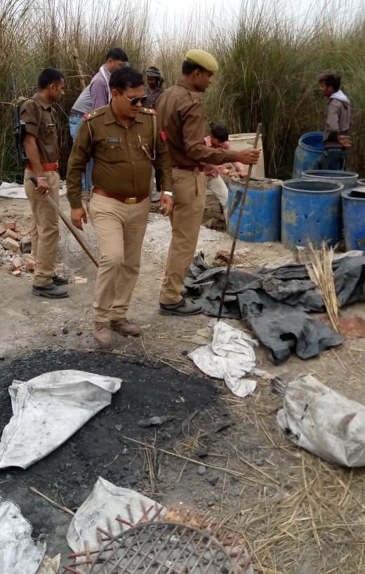 कच्ची शराब की छापेमारी