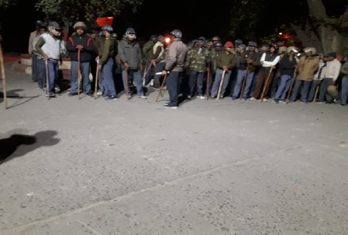 Violence between Two students groups in BHU