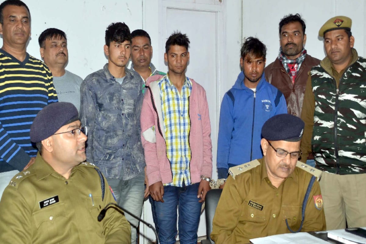 UP: Police arrested seeven badmash with five bikes in shamli Muzaffarnagar