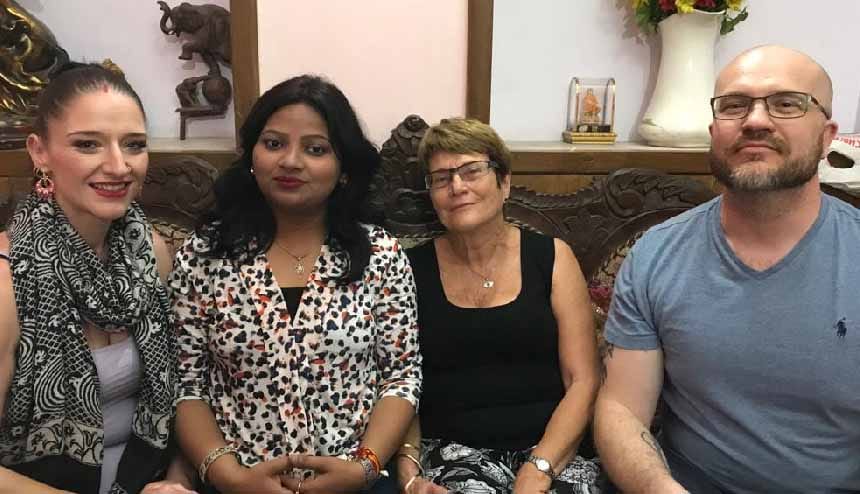 गोरखपुर आईं विलियम कैंपियर हार्गल्स की पोती