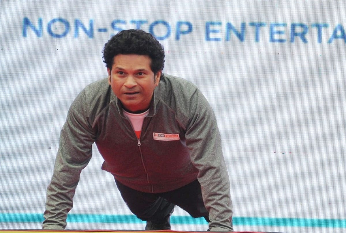 Sachin Tendulkar does push-ups, runs as event raises Rs 15 lakh for Pulwama martyrs families