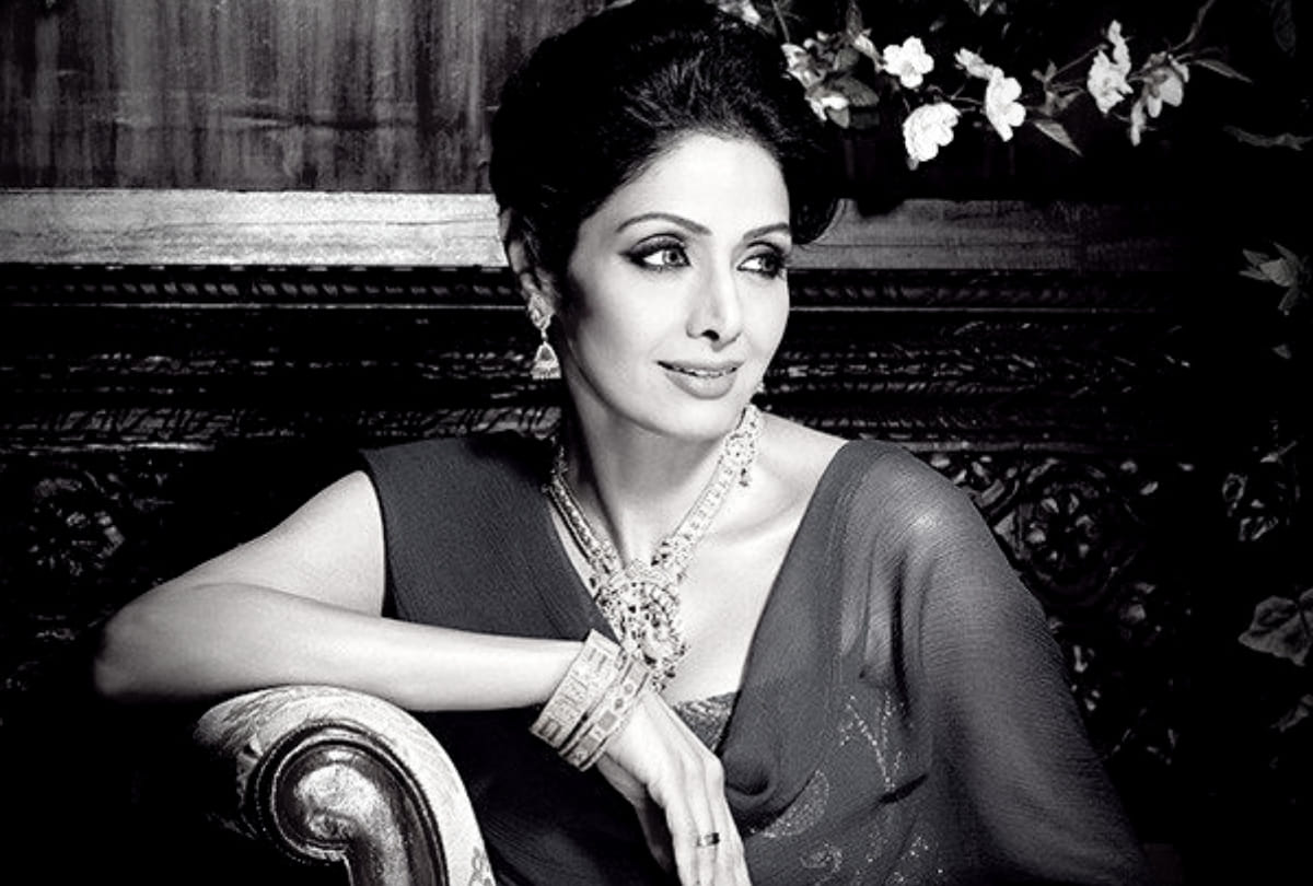 Madhuri Dixit To Sridevi These Actress Play Romantic Role With Bollywood Father And Son