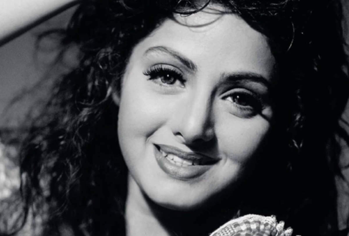 Rishi Kapoor Irrfan Khan died Divya Bharti to Smita Patil 12 celebrities death shocked everyone