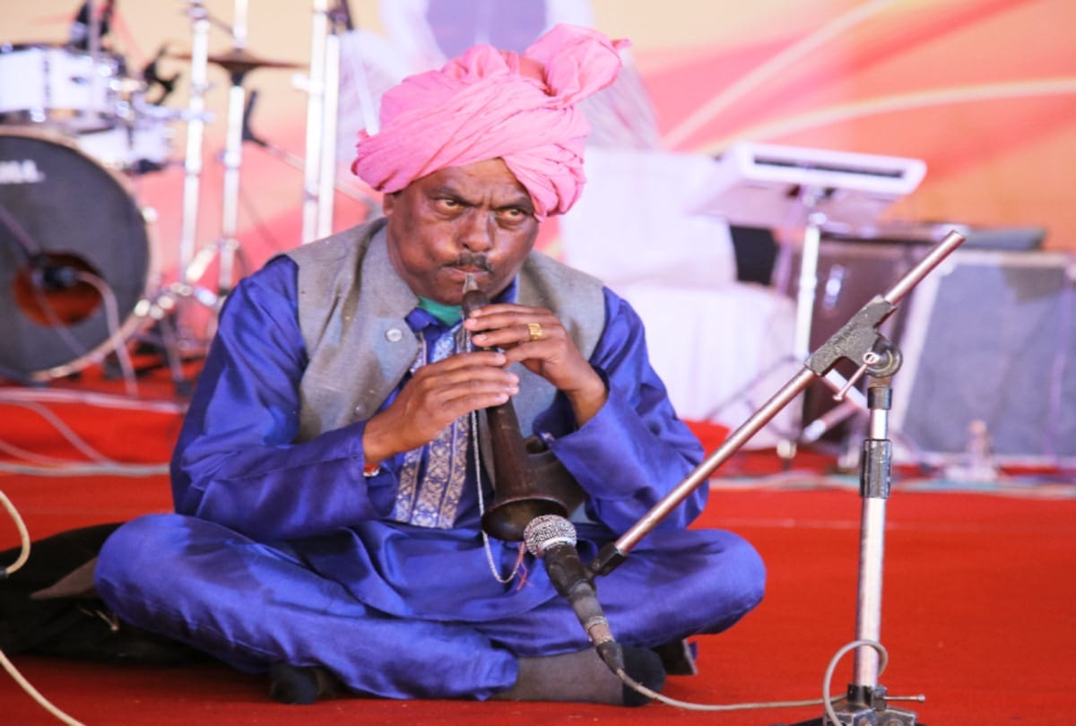 Himachal folk artist famous Clarinet player of himachal surajmani will perform in america