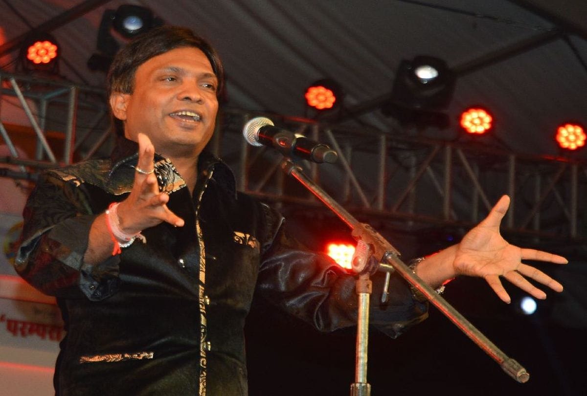 comedians sunil pal raju srivastava laughter night taj mahotsav agra