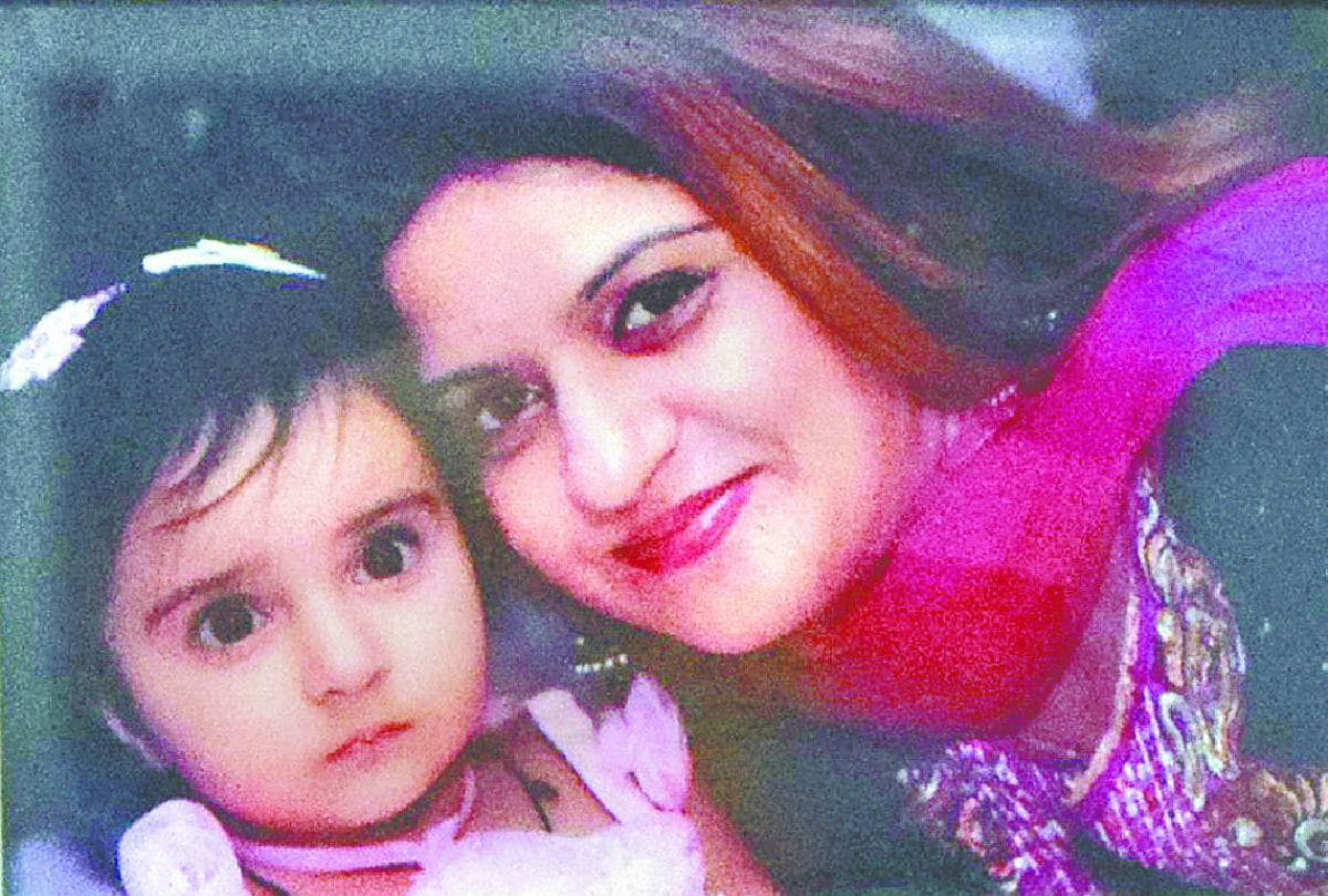 agra police investigate mother daughters death case