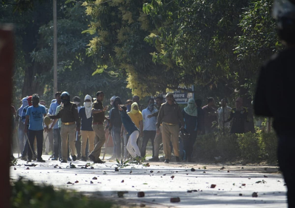 Violence between Two students groups in BHU