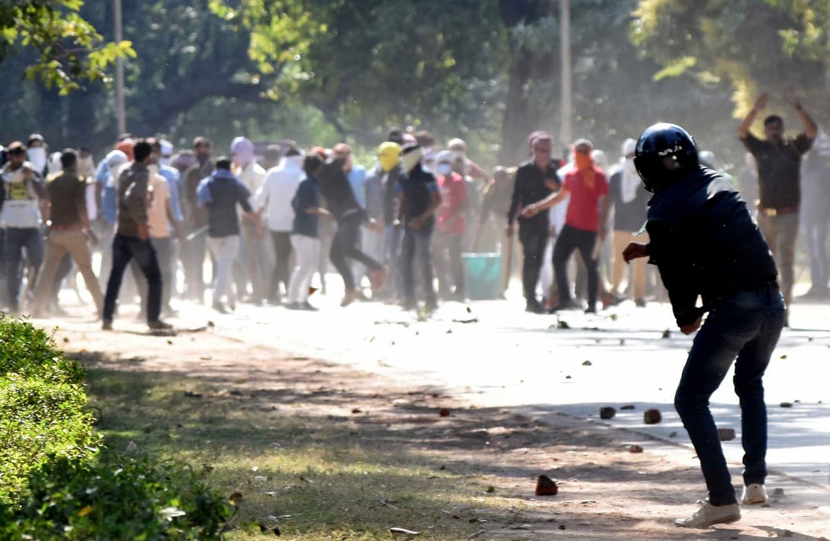 Violence between Two students groups in BHU