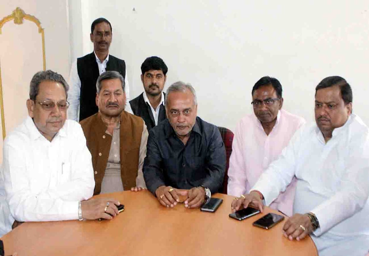 Unnao Block chief said if there is no security in seven days will commit suicide