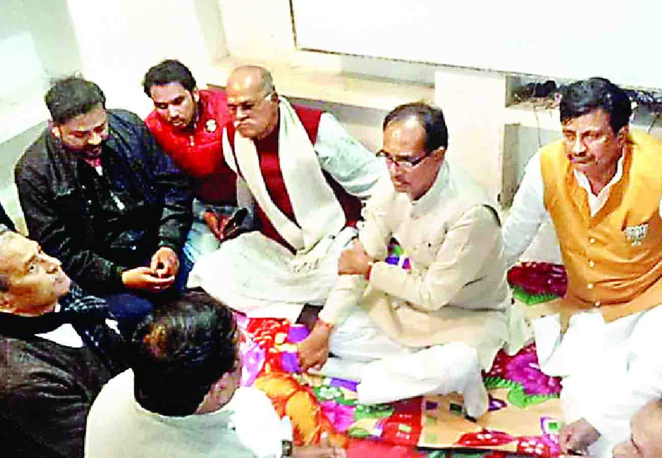 Chitrakoot twins brother murder case